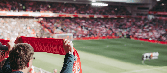 red supporters